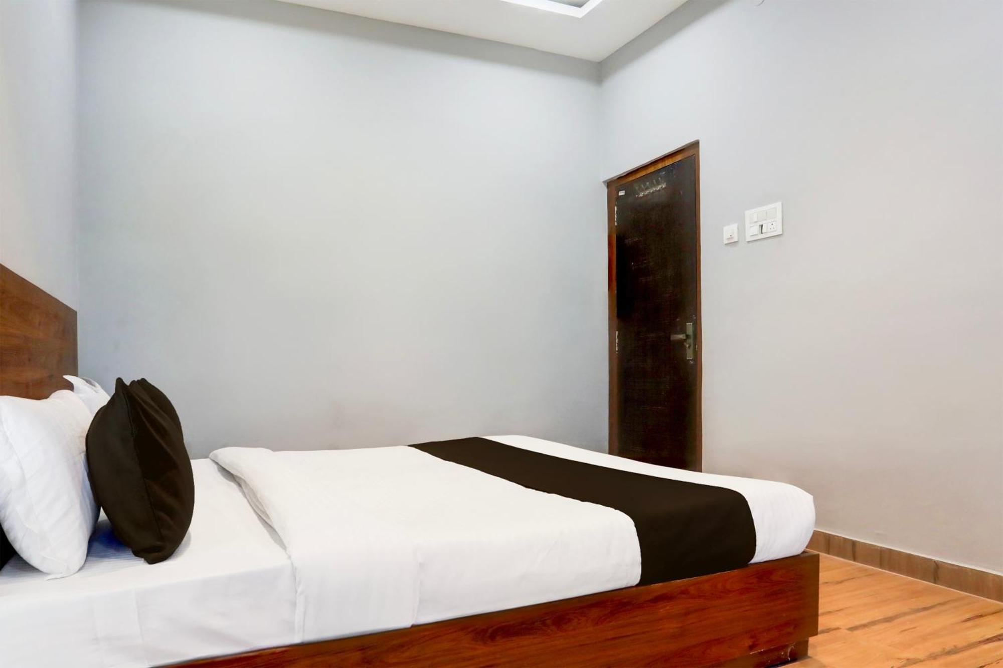 Rāipur Hotel O Currency Inn מראה חיצוני תמונה